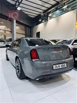 کرایسلەر 300